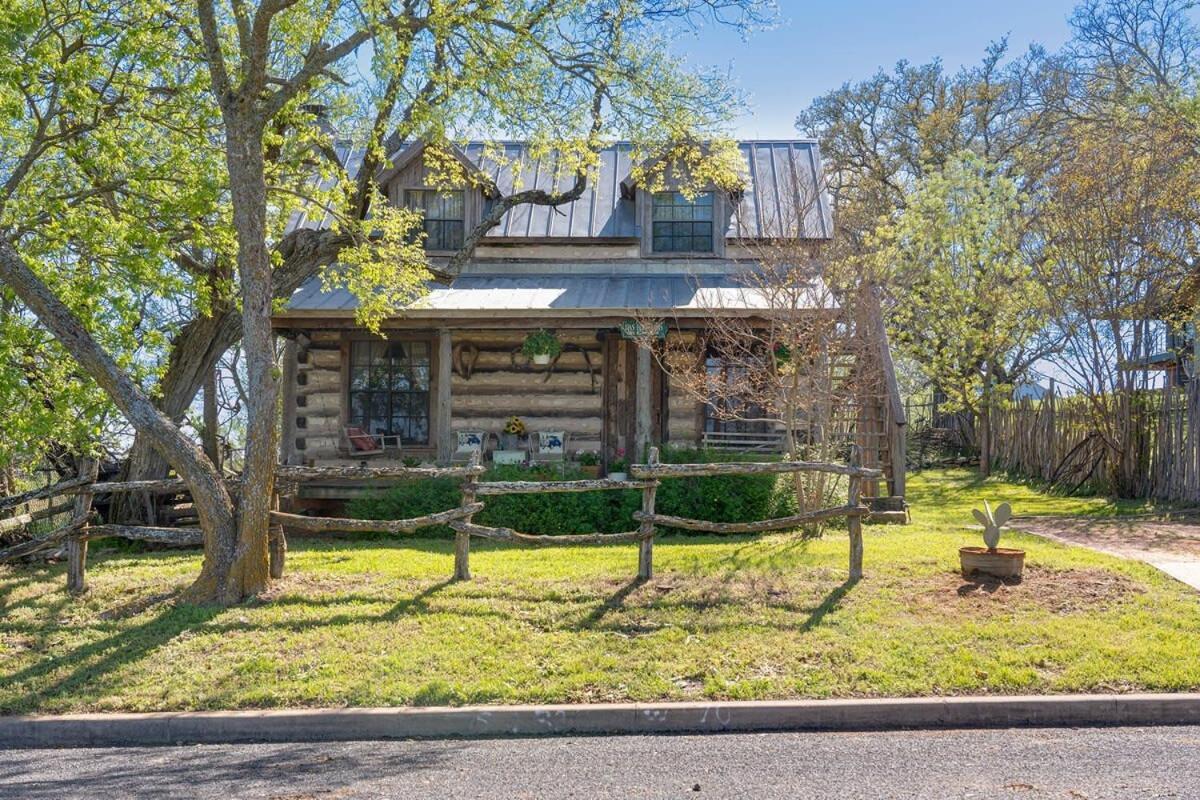 Das Eck Haus - Cozy Cabin Getaway Fredericksburg Bagian luar foto