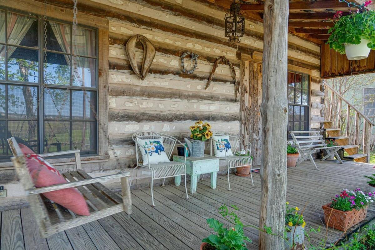 Das Eck Haus - Cozy Cabin Getaway Fredericksburg Bagian luar foto