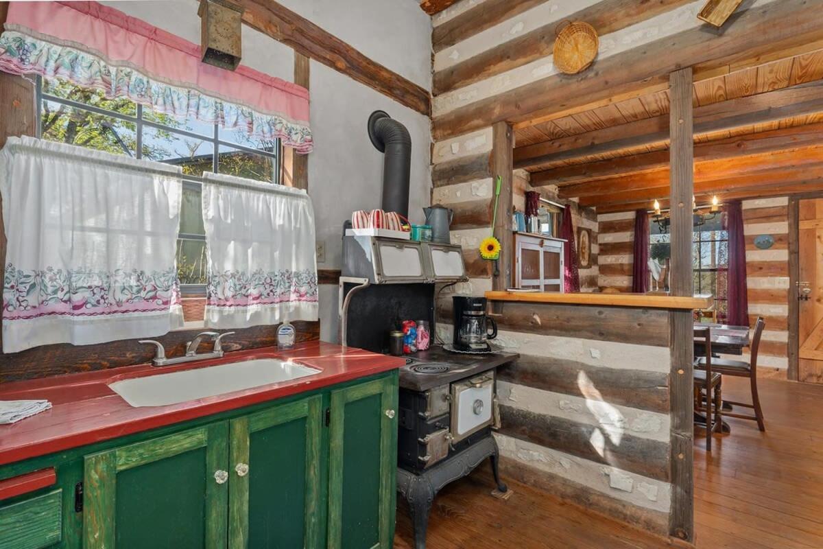 Das Eck Haus - Cozy Cabin Getaway Fredericksburg Bagian luar foto