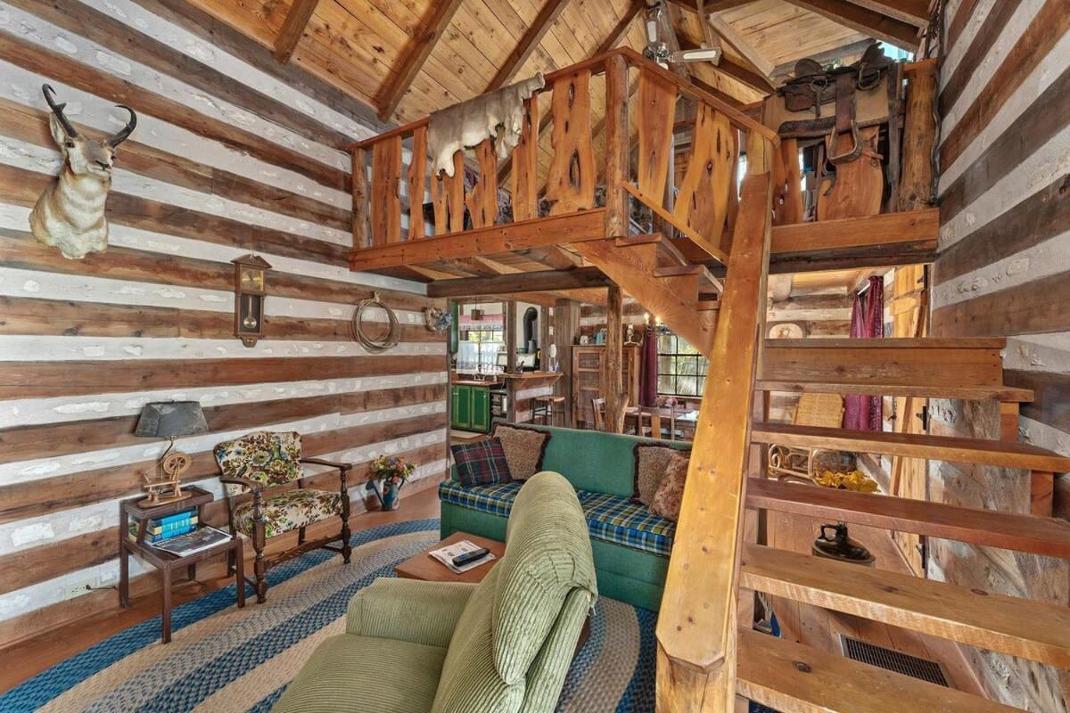 Das Eck Haus - Cozy Cabin Getaway Fredericksburg Bagian luar foto